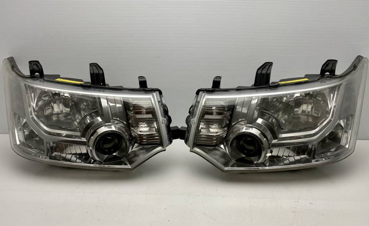 三菱 デリカ D5 純正 ヘッドライト 左右セット 自動車メーカー別