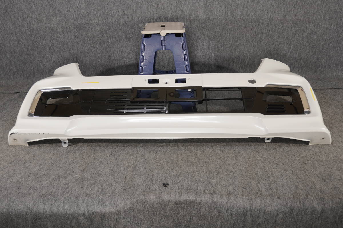 JF3&frasl;JF4 後期 N-BOX カスタム 純正 フロントバンパー 71101-TTA-J200 プラチナホワイトパール&frasl;NH883P  11121-11 J1⁄