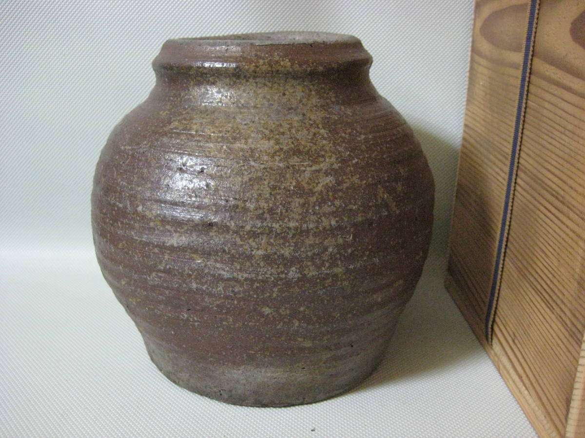 古丹波の江戸時代後期から幕末の壺