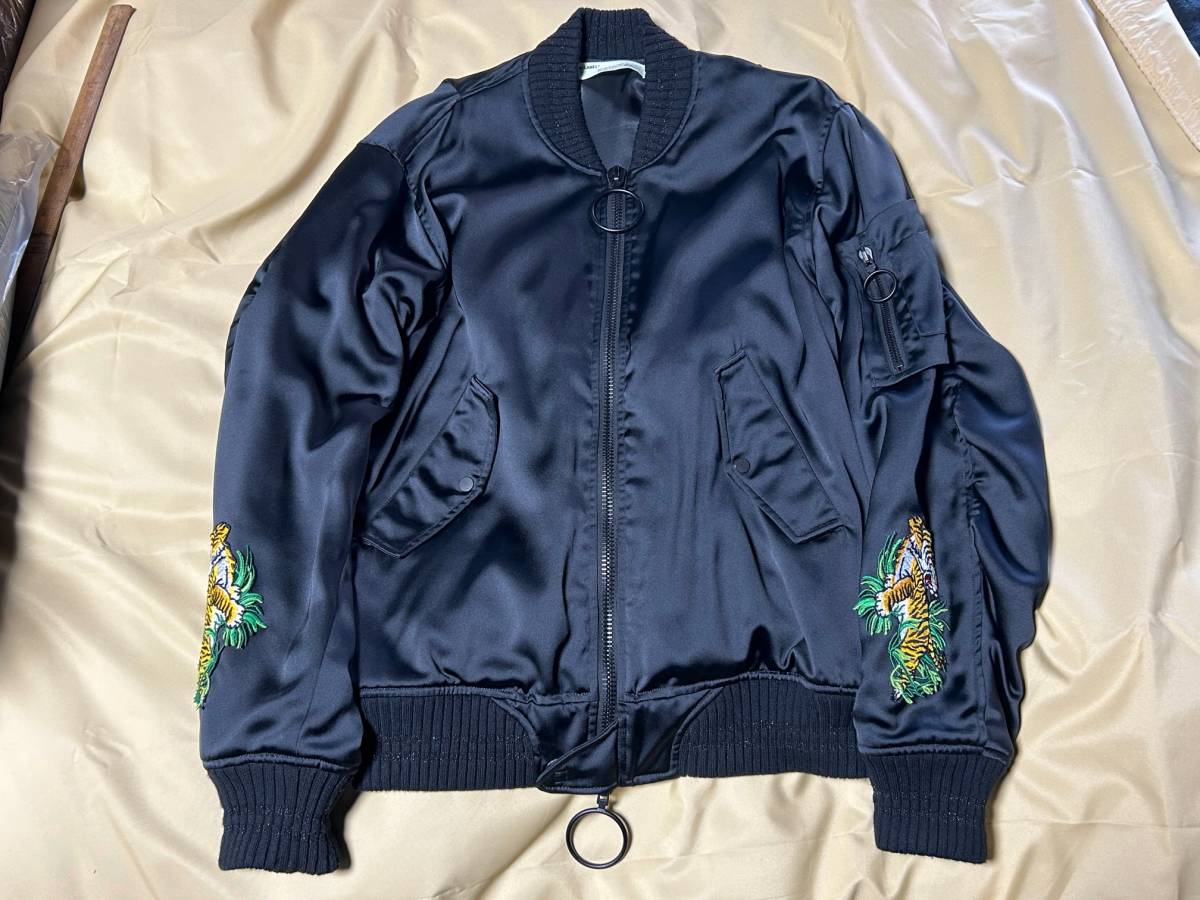 美品 OFF-WHITE オフホワイト Graphic Tiger Print Bomber タイガー 