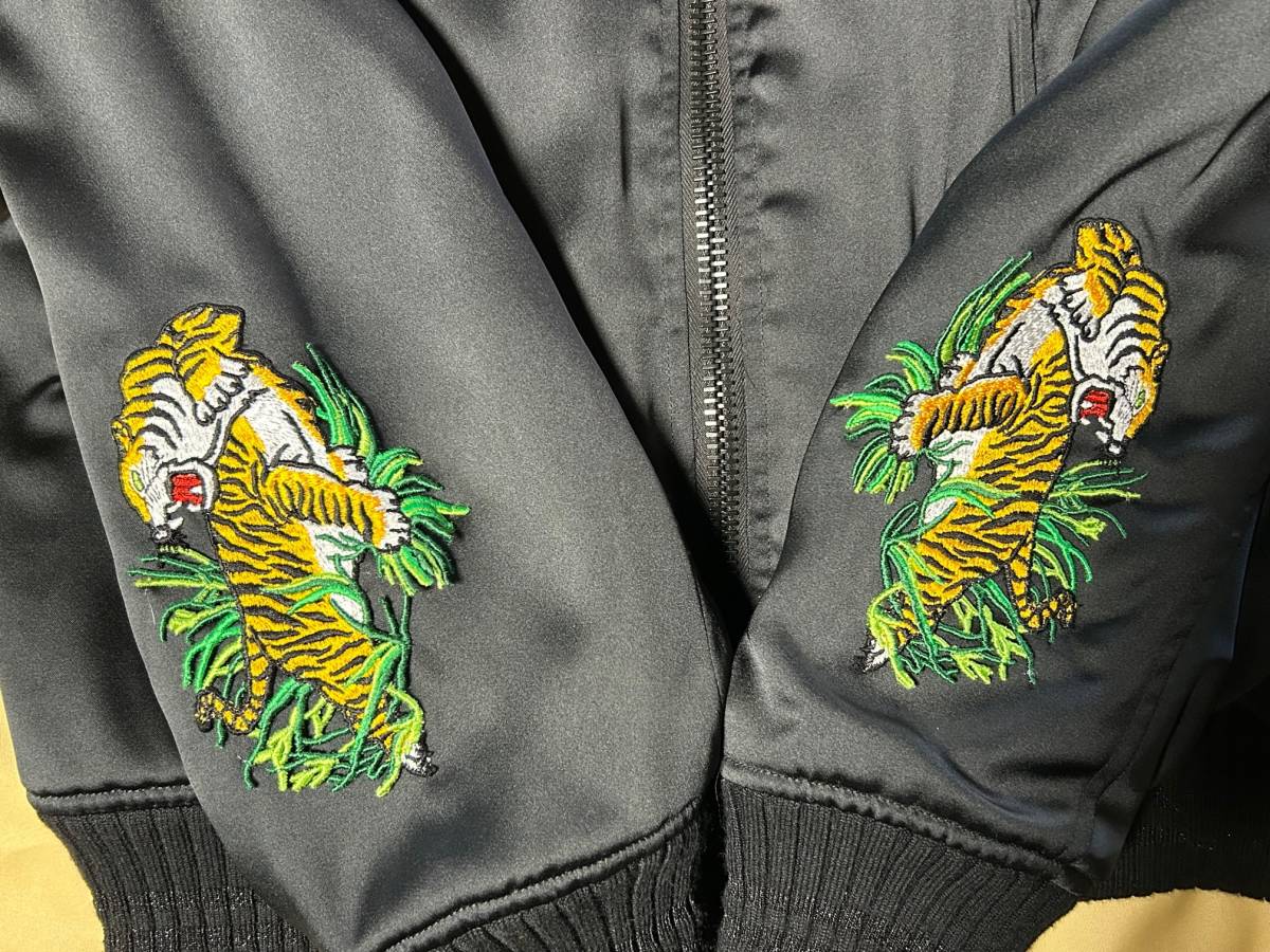 美品 OFF-WHITE オフホワイト Graphic Tiger Print Bomber タイガー 