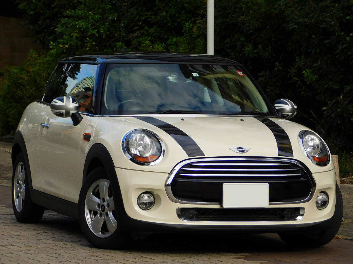 MINI ディーラー下取りのF56☆BMWミニ クーパー☆車検7年2月まで 