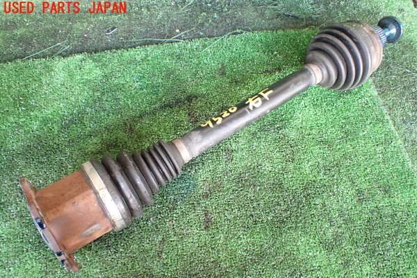 1UPJ-95204010]アウディ・Q5(8RCDNF)右フロントドライブシャフト 中古