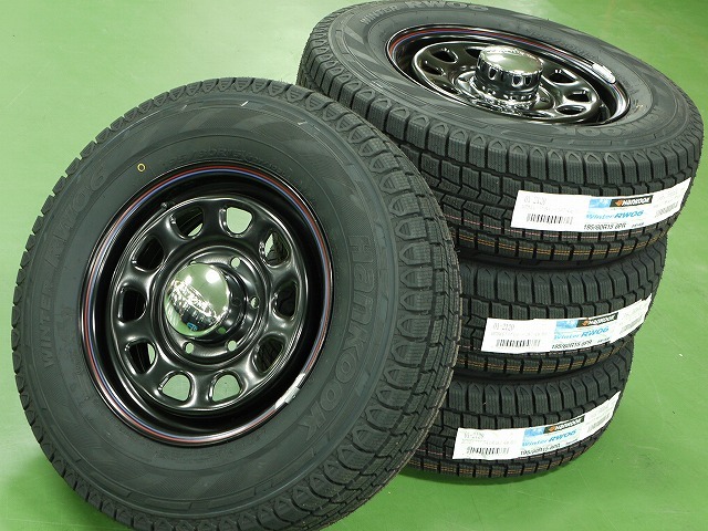 即納OK デイトナ 15-6.5J＋40 6-139.7 ブラック スタッドレス付4本SET 195/80R15 2023年製 ハンコック RW06 ハイエース200系(W0019-3) 15インチ 6.5J デイトナ ハイエース 0 クローム