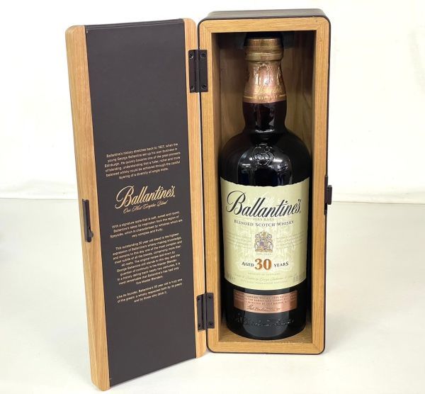 J929-SB7-272 Ballantine's VERY RARE AGED 30 YEARS バランタイン 30年 スコッチ ウイスキー 700ml 43% 古酒 未開栓 ケース付き ⑦