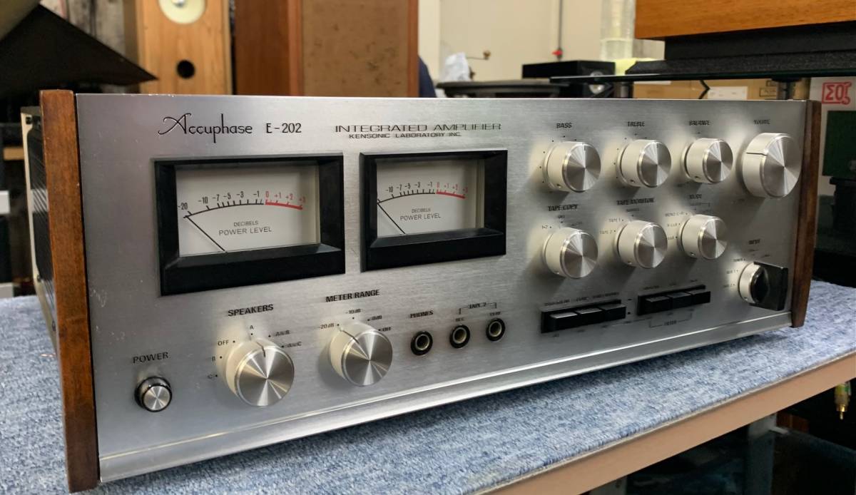 極美品 Accuphaseアキュフェーズ E-202 プリメインアンプ 稼動品