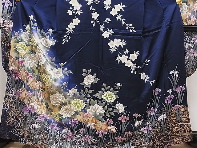 逸品 暈し染め 正絹 平和屋着物○豪華振袖 駒刺繍 平和屋着物