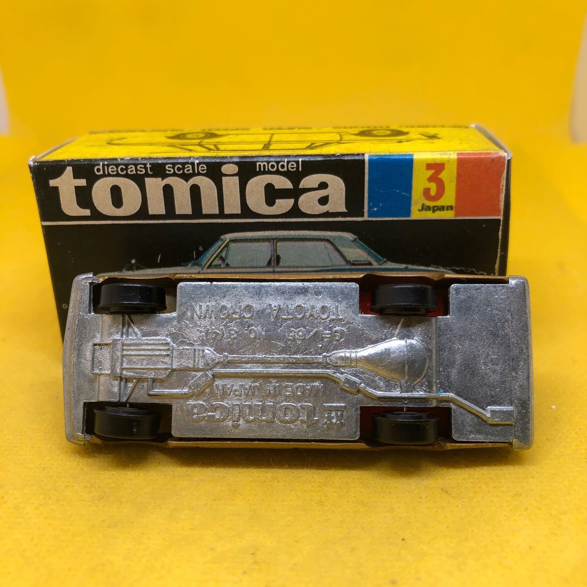 トミカ 日本製 黒箱 3 クラウン スーパーデラックス 旧ホイール 当時物