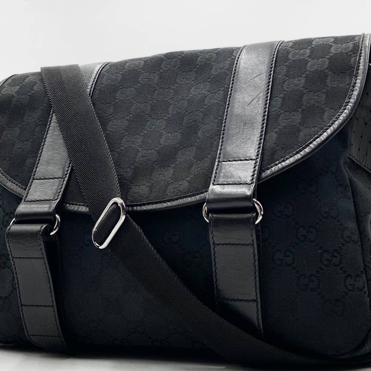 1円【美品】入手困難 GUCCI グッチ GGキャンバス メンズ ショルダーバッグ メッセンジャーバッグ 斜め掛け 総柄 レザー ブラック 斜め掛け