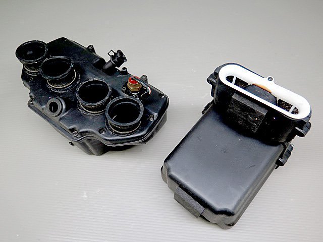◇ ゼファー750 純正 エアクリーナーボックス KHI A 084 230424DY1051