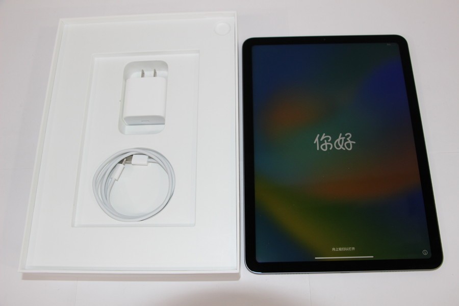 092 k1214 美品 Apple iPad Air 第4世代 64GB MYFM2J/A Wi-Fiモデル