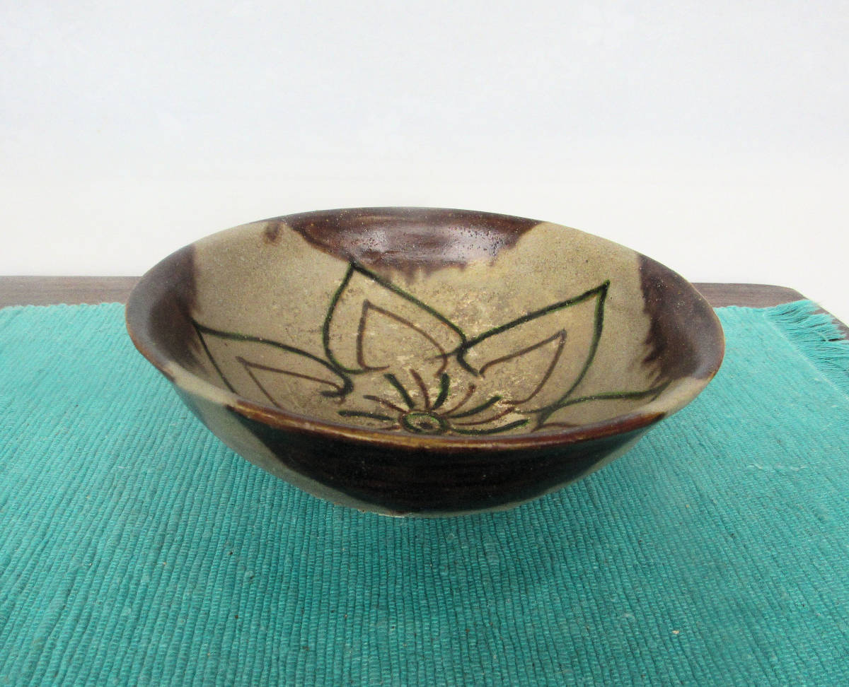 赤字超特価，本物保証 骨董 アンティーク 陶磁器 中国 唐代 唐三彩蓮花文碗 茶道具(唐)｜売買されたオークション情報、yahooの商品情報をアーカイブ公開 - オークファン 唐