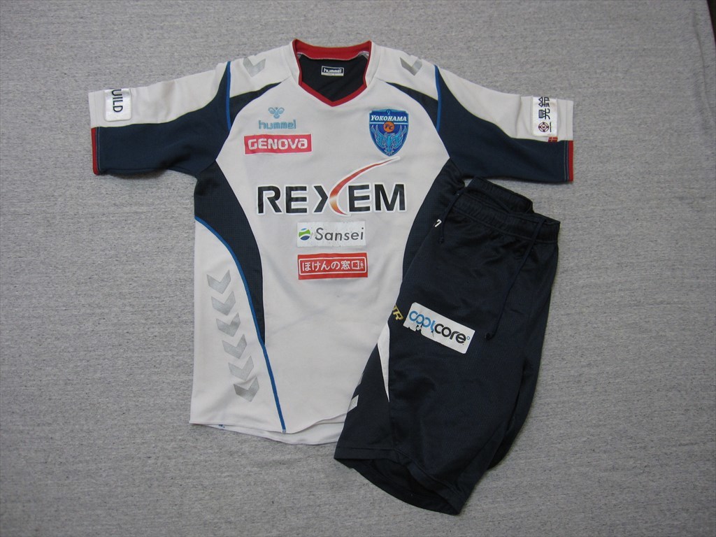 正規品】hummel製 横浜FC 支給品 半袖 トレーニングシャツ パンツ 横浜