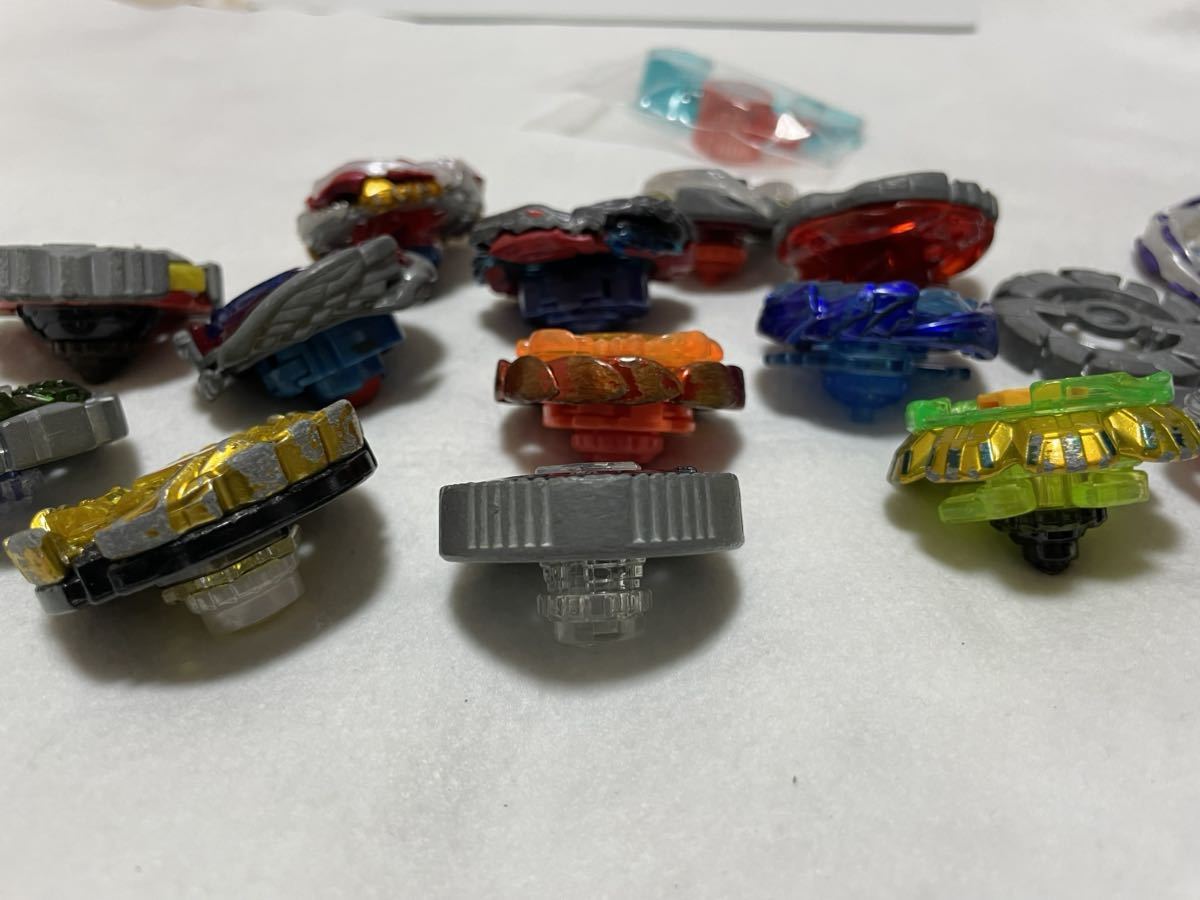 1円売りスタート】ベイブレード大量中古.メタルファイトベイブレード