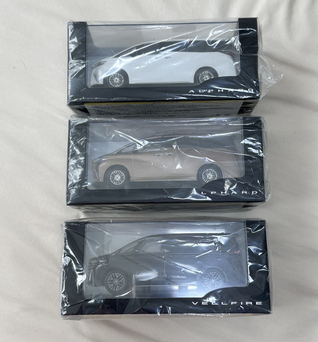 トヨタアルファード・ヴェルファイア 40系 3台セット売りミニカー