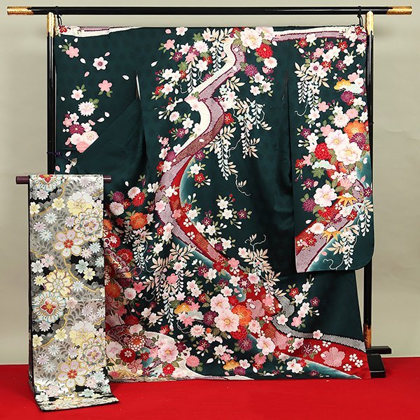 【和遊館】EFG413　お仕立て上がり！型染め正絹お振袖・袋帯セット（成人式・結婚式・卒業式・初詣などに）緑色（中古品）