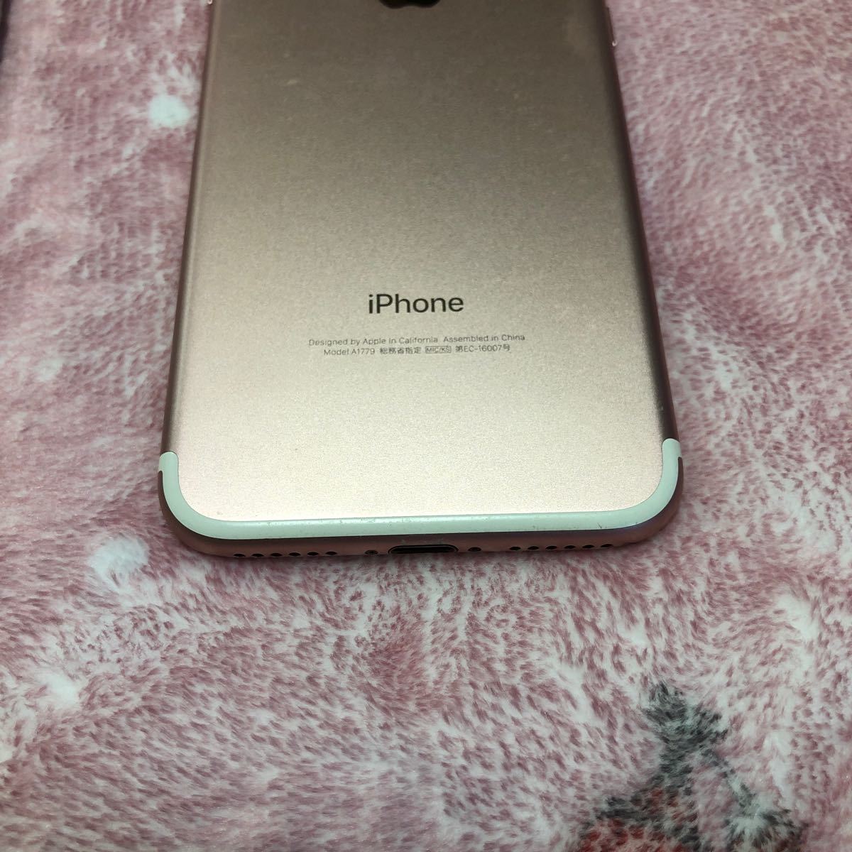 人気，お買い得】 1円〜 SIMフリー iPhone7 2台セット シルバーと
