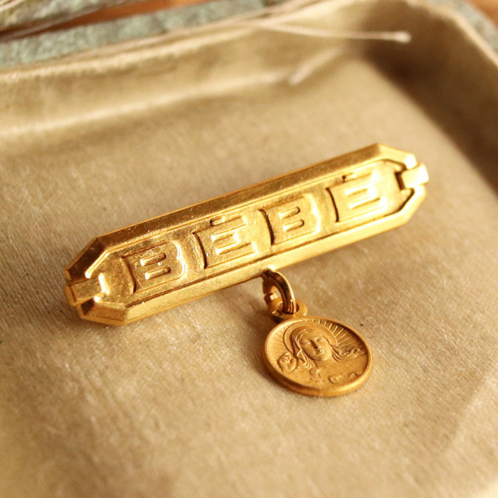 C：フランス アンティーク BEBE ブローチ ベベ ベビー ドール用に