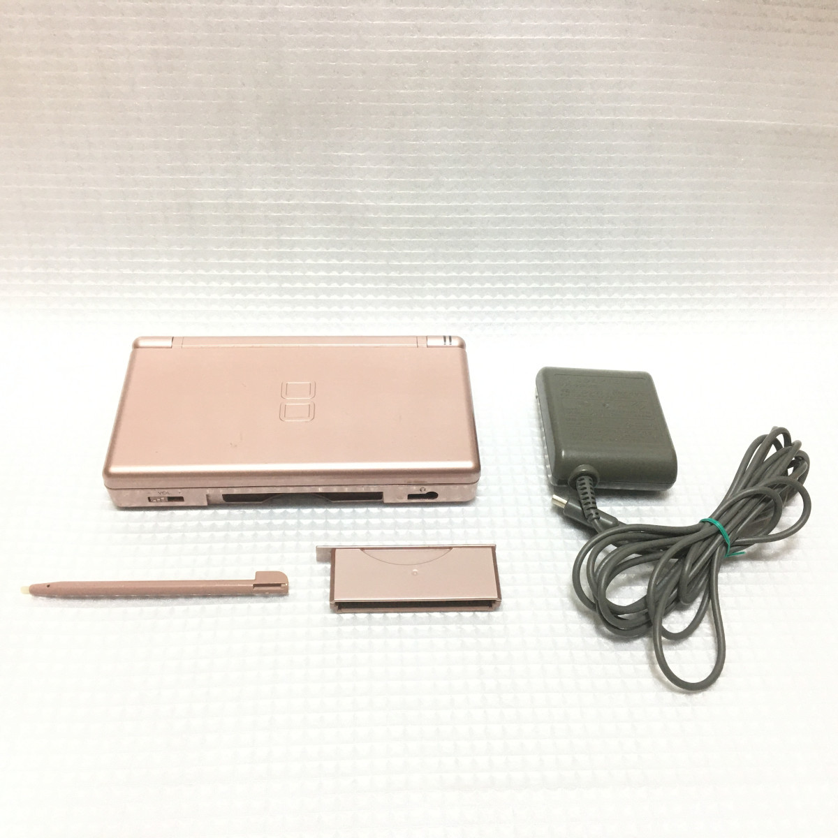 □ ニンテンドーDSLite メタリックロゼ 本体 ACアダプター セット 美品