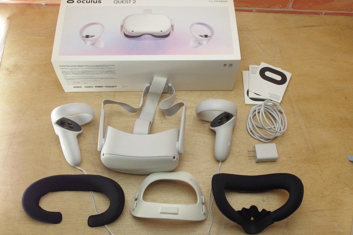 Meta Oculus Quest2 256GB フェイスパッド新品付き PCもケーブルも不要 