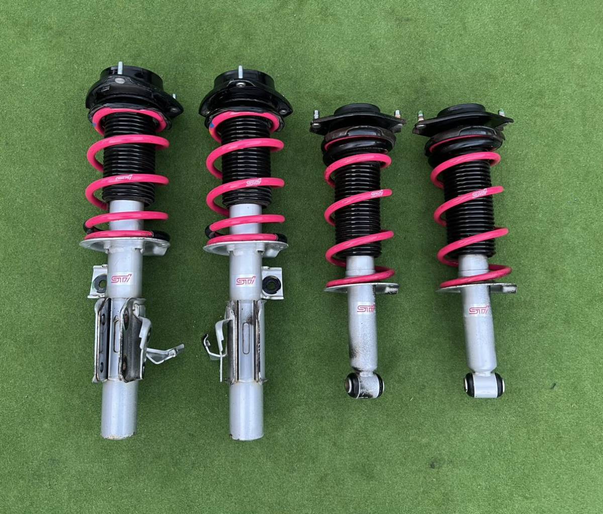 良品♪ スバルZC6 BRZ type ts 限定車 純正STI サスペンション BRZ type TS 限定車 純正 車高調 STI サスペンション SHOWA SUBARU ZC6