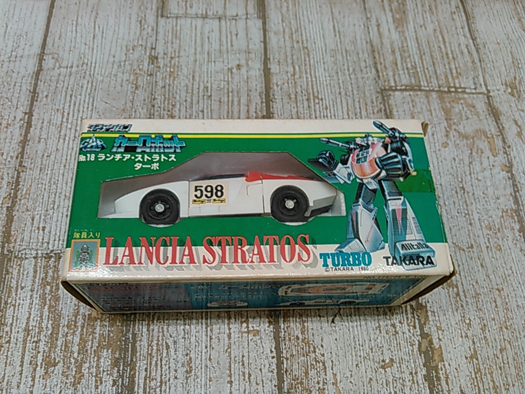 Hd8855-101♪【60】タカラ ダイアクロン カーロボット No.18 ランチア 