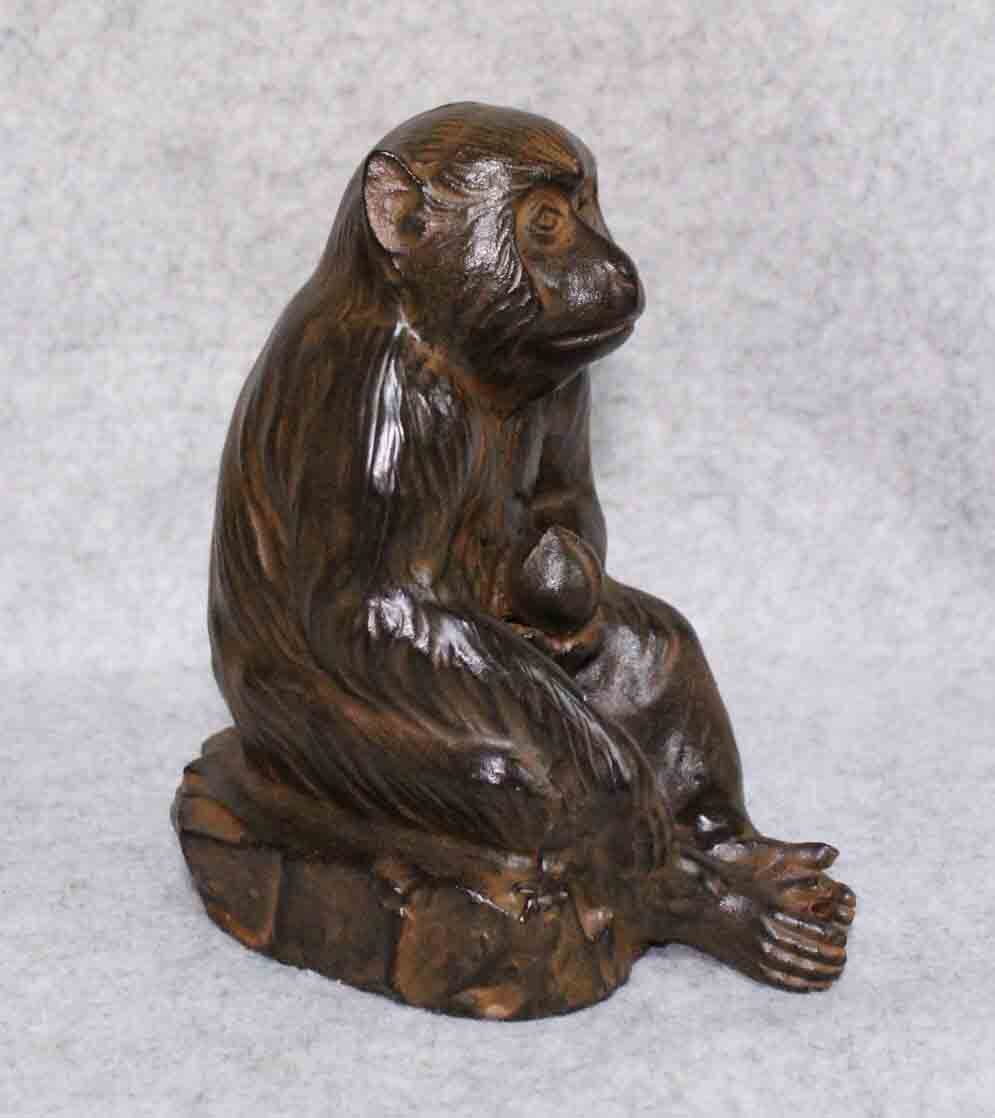 金属工芸◇猿 置物 在銘 19cm◇渡辺 環水 鉄製 桃を持つサル monkey 日