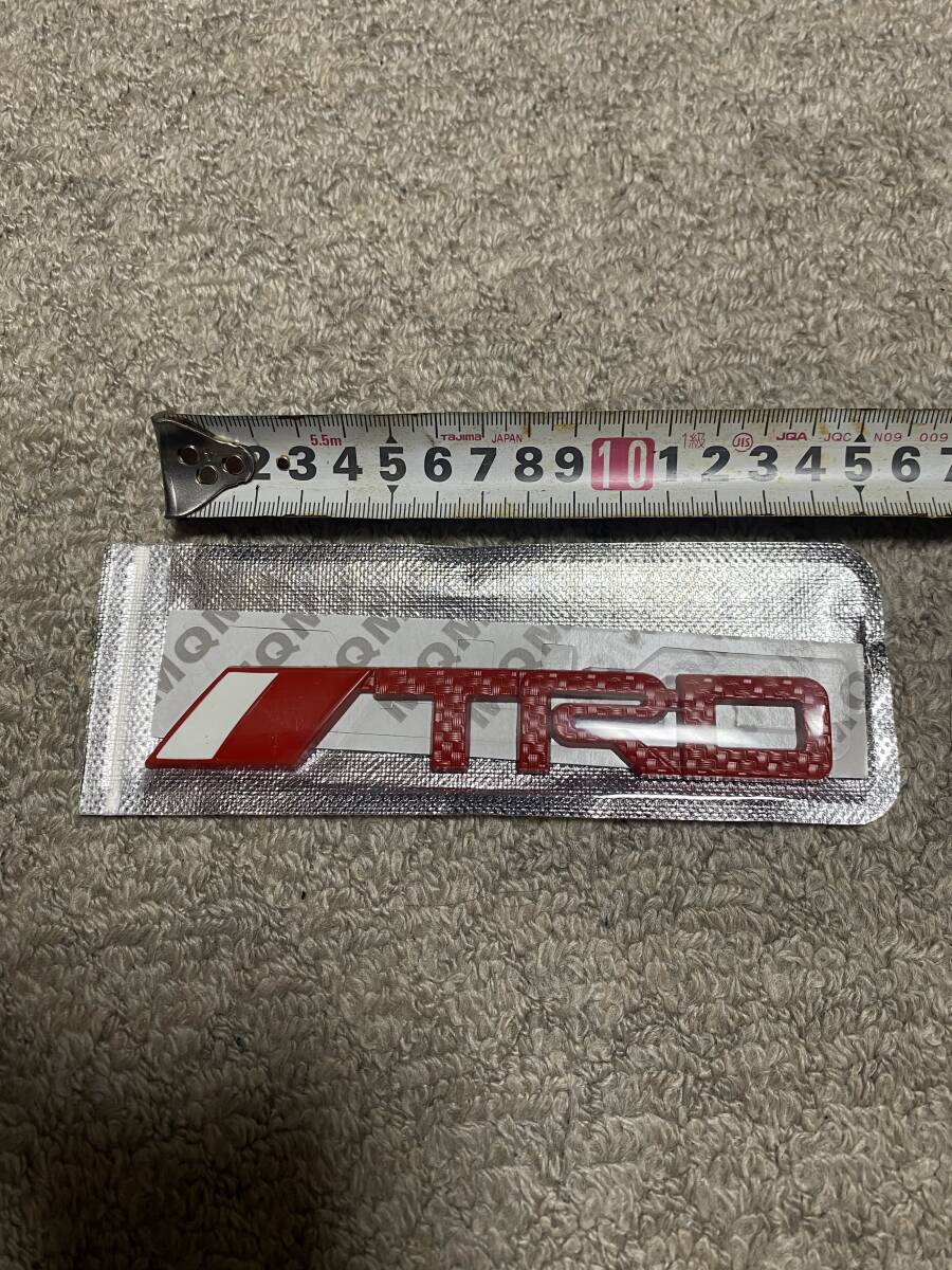 未使用 トヨタ TRD ロゴ メタル　エンブレム　レッド　カーボン調_1