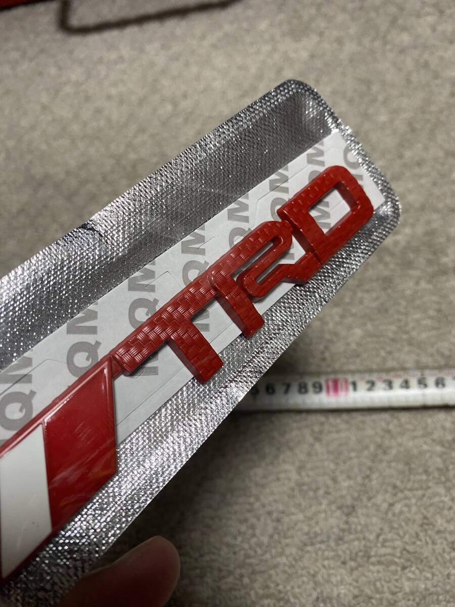 未使用 トヨタ TRD ロゴ メタル　エンブレム　レッド　カーボン調_2