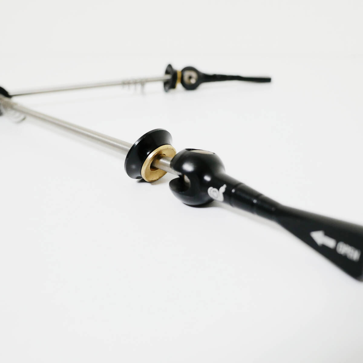 格安　チタン製 ロードバイク　クイックリリース　　F100MM R130MM_3