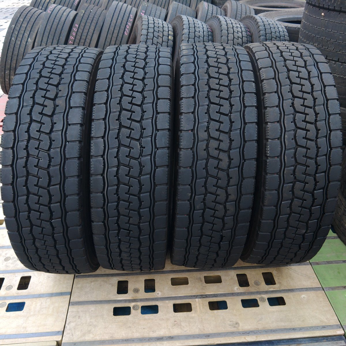 価格｜275⁄70R22.5 148⁄145J ダンロップ - トラックタイヤのおすすめ 