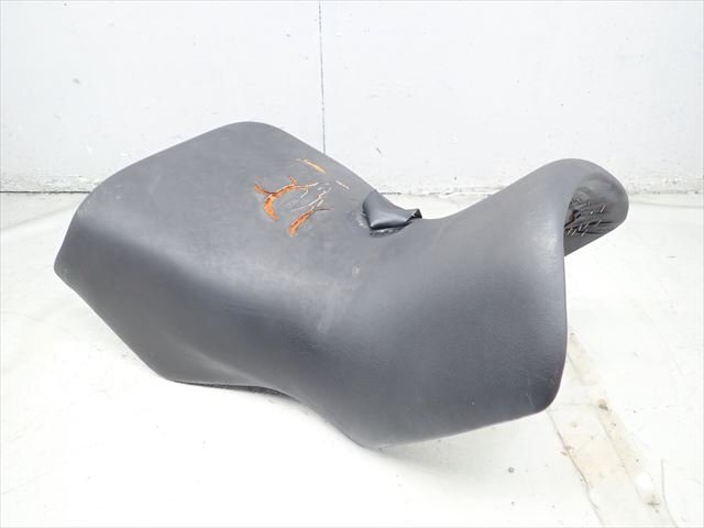 β240626-2 BMW R1150GS WB10415J (H11年式) 純正 シート メインシート フロントシート 破れ有り！表皮硬化有り！_1