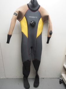 お正月特価！モビーズ ドライスーツ レディース 154cm48kg ブーツ:24cm 平置:胸囲44cm腹