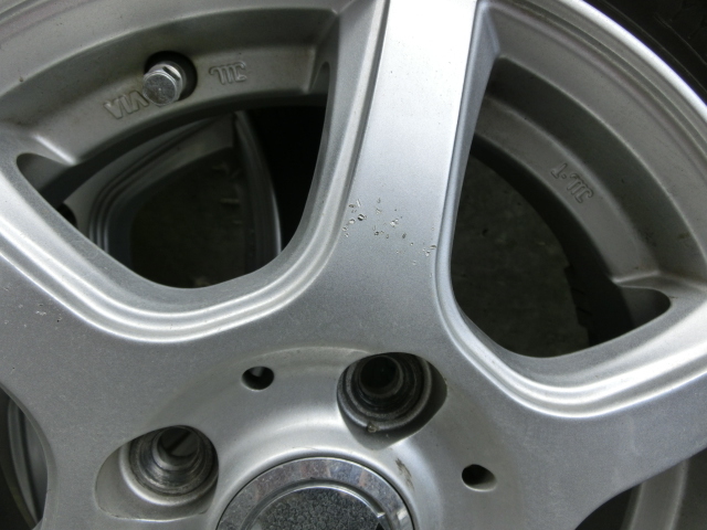 栃木発　軽自動車用　スタッドレスタイヤ４本セット　１５５－６５－１３_2