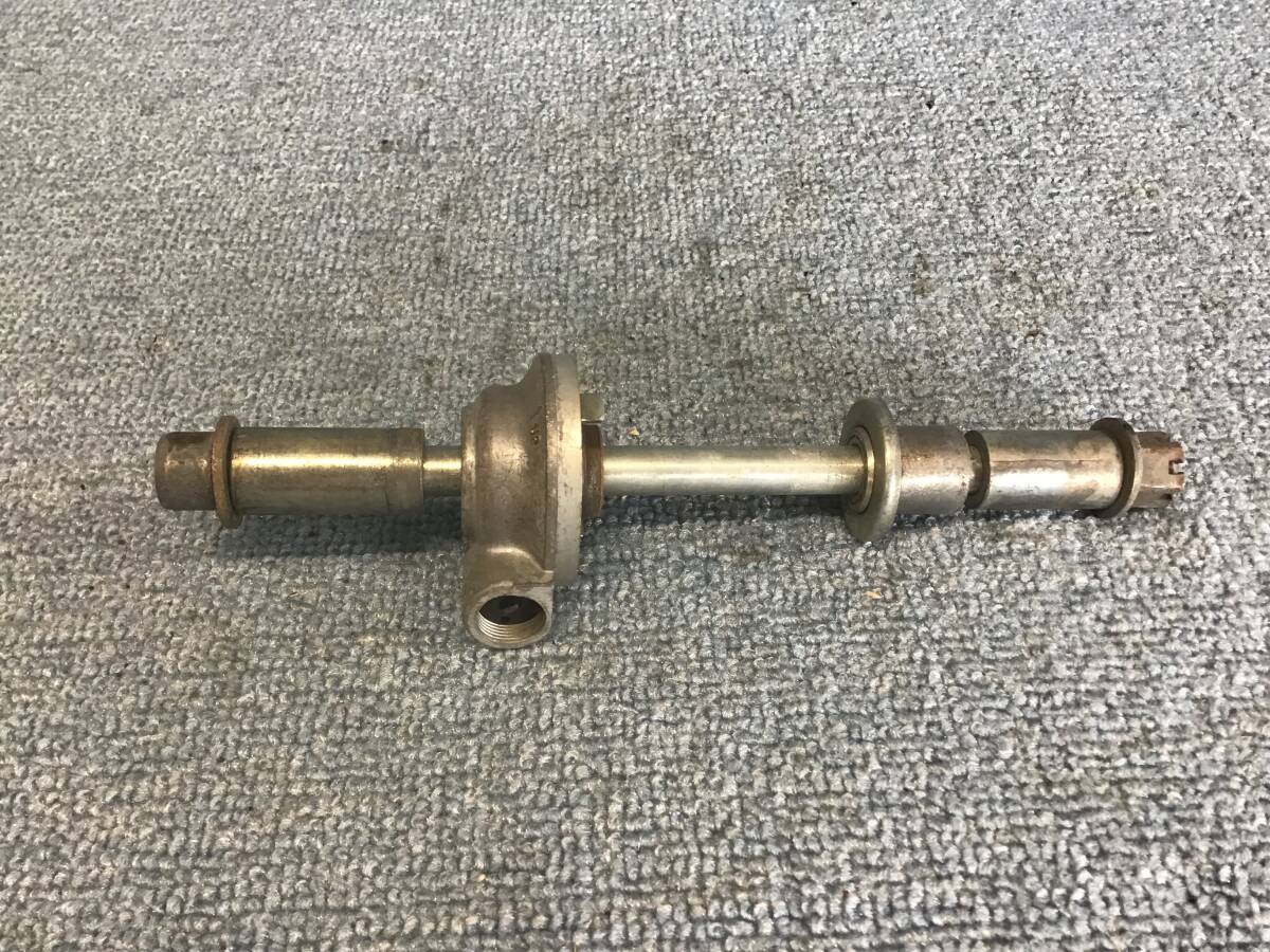 スズキ　GT125 フロントアクスルシャフト　メーターギア　実動車バラシ　動画付き　( 検、GT250 380 GS )_1