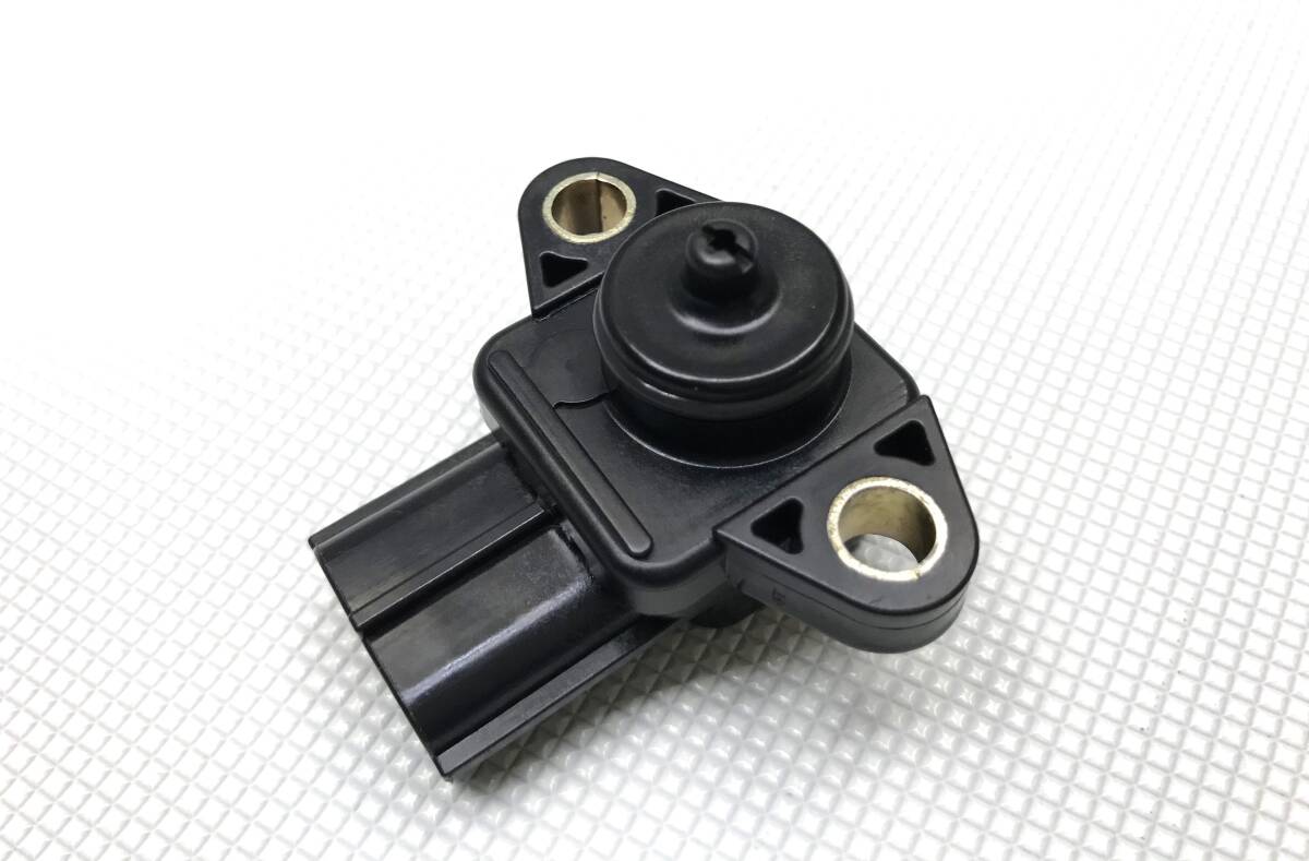 スズキ 純正 MAPセンサー バキュームセンサー 72F2 / E1T26571A MC21S MC22S MH21S ワゴンR HN22S ...