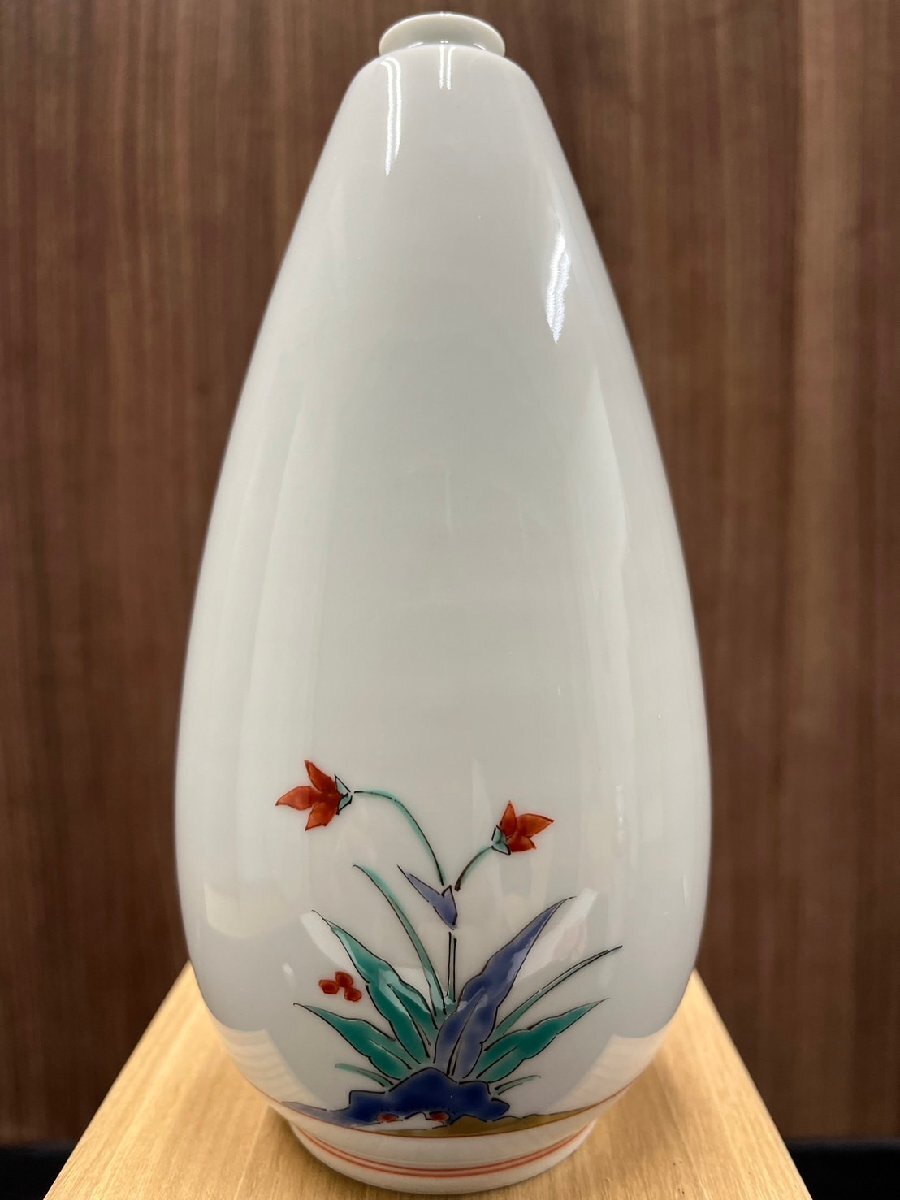 s 【最終出品】十四代柿右衛門窯 錦岩菊文 一輪生 人間国宝 花瓶 細口
