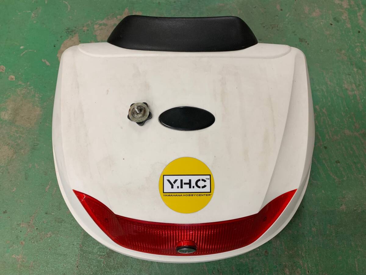 【1円スタート】オートバイ汎用 リアBOX リアキャリア メーカー不明品 荷物入れ キャリア バイク部品 現状品 中古品 引き取り可能_1