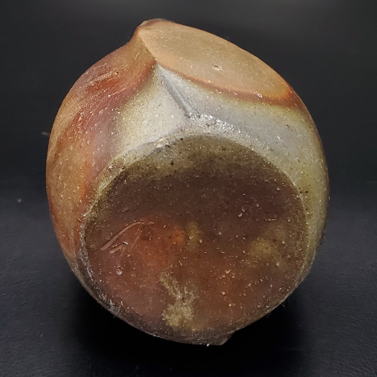 備前焼　耳付花入　久郷　剛司 備前焼ぐい呑(桐箱つき)作家 久郷 剛司 - 備前焼通販ギャラリーしょうざん
