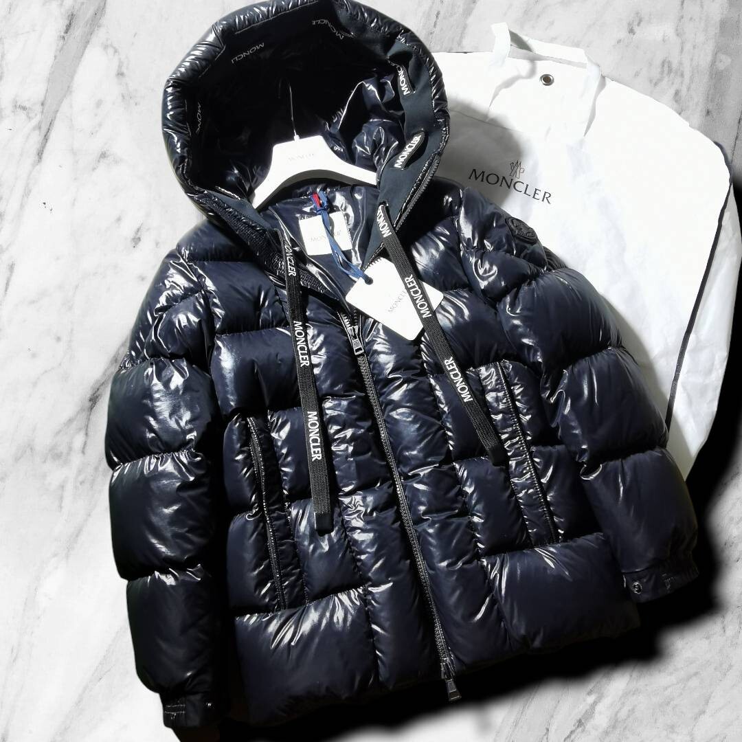 未使用級!!!2021年モデル!!!【MONCLER モンクレール】最高傑作