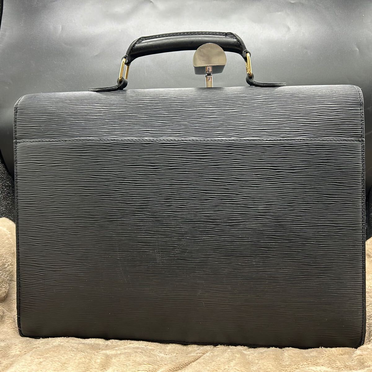 1円~【美品】ルイヴィトン LOUIS VUITTON セルヴィエット コンセイエ