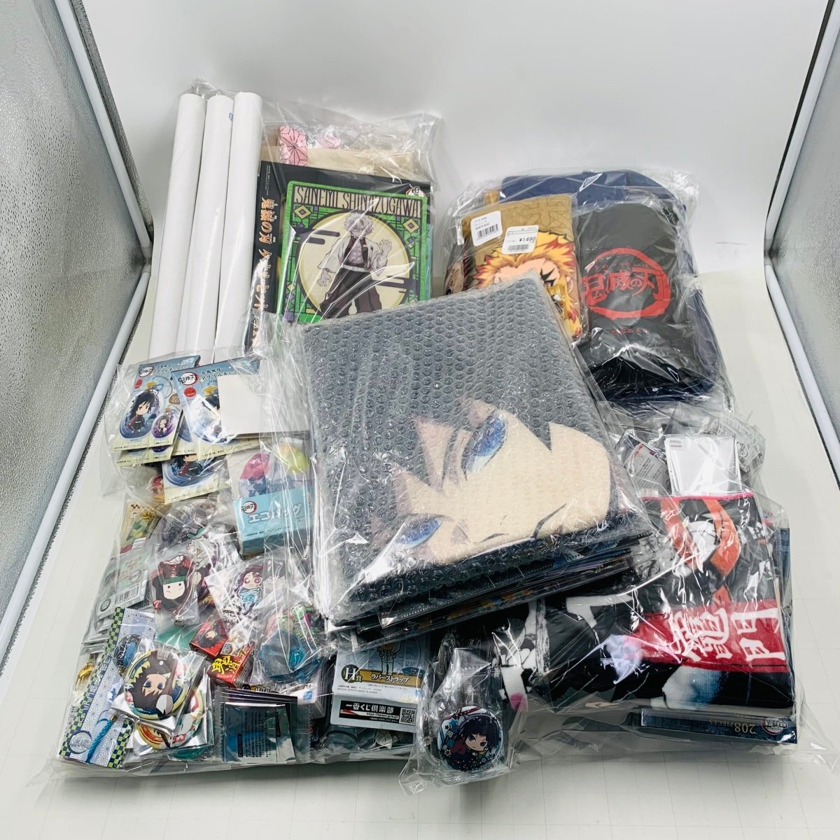 ジャンク 鬼滅の刃 グッズ アクリルスタンド ラバーストラップ 缶バッジ クリアファイル タオル ぬいぐるみ まとめ セット 鬼滅の刃 缶バッジ ジャンク ストラップ (コミック、アニメグッズ)｜売買されたオークション情報、Yahoo!オークション(旧ヤフオク!) Tシャツ