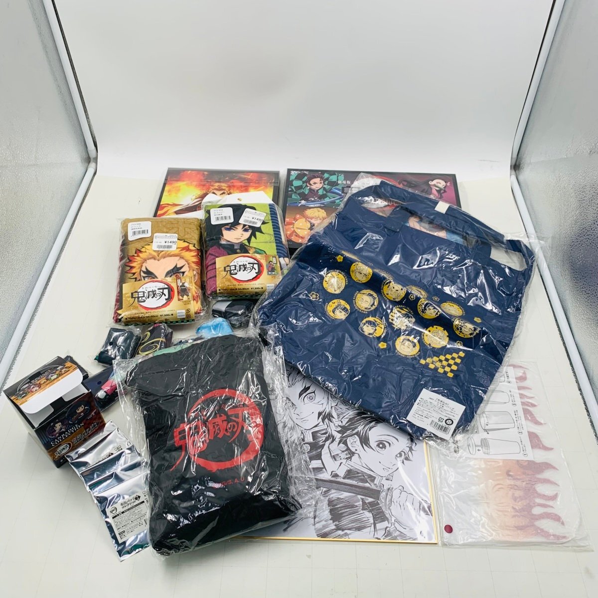 ジャンク 鬼滅の刃 グッズ アクリルスタンド ラバーストラップ 缶バッジ クリアファイル タオル ぬいぐるみ まとめ セット 鬼滅の刃 缶バッジ ジャンク ストラップ (コミック、アニメグッズ)｜売買されたオークション情報、Yahoo!オークション(旧ヤフオク!) Tシャツ