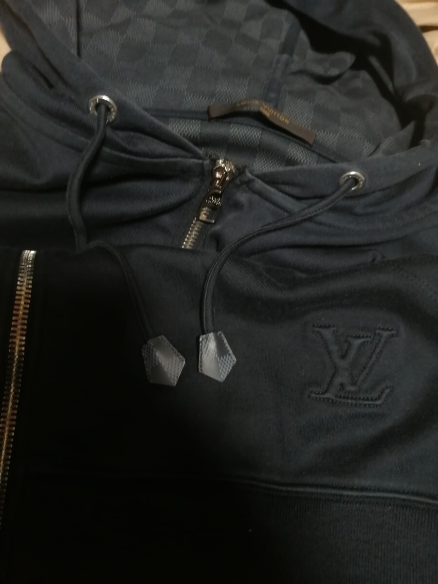 LOUIS VUITTON（パーカー）のフリマアイテム一覧 ヴィトン パーカーの