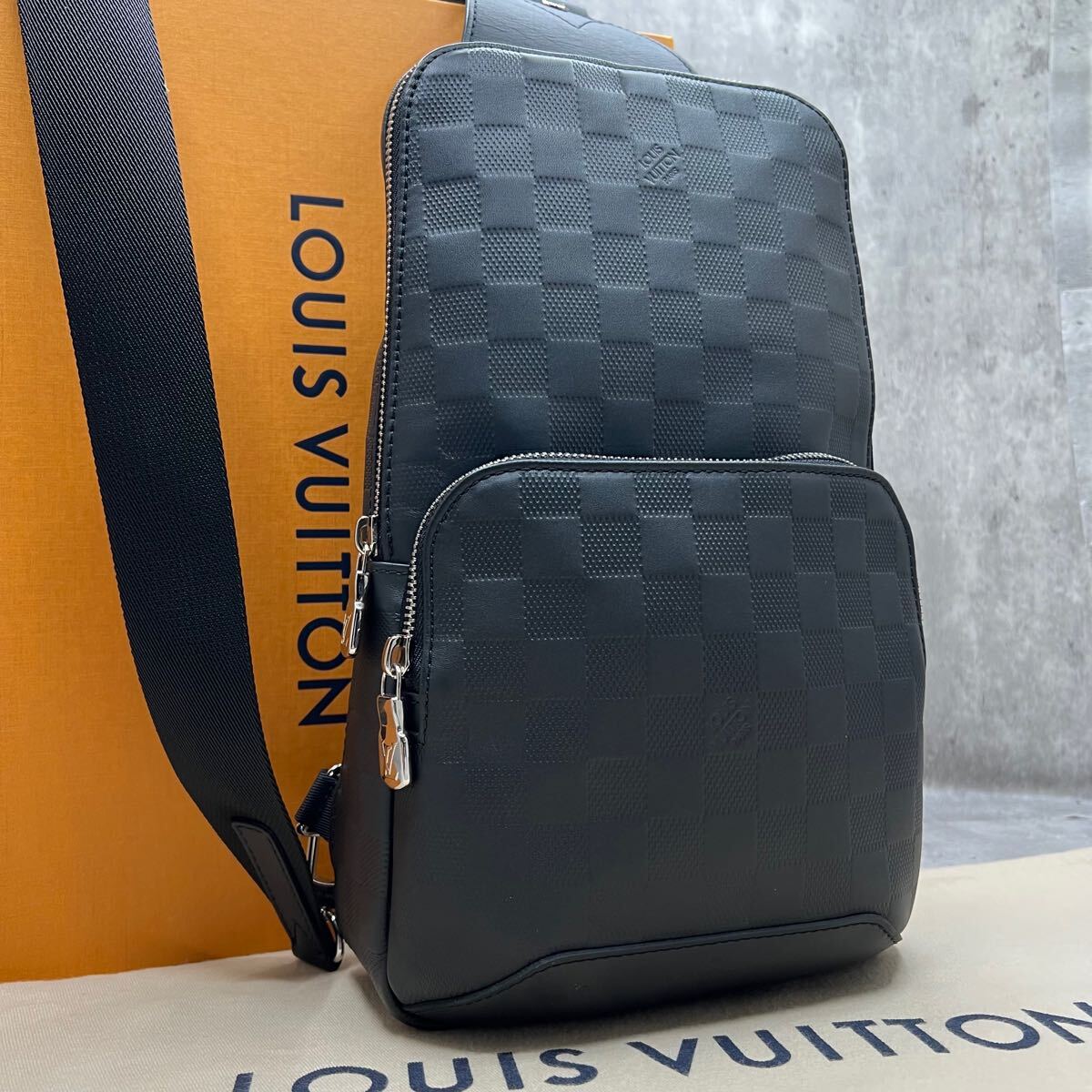 現行 極美品】ルイヴィトン LOUIS VUITTON アヴェニュー スリング 