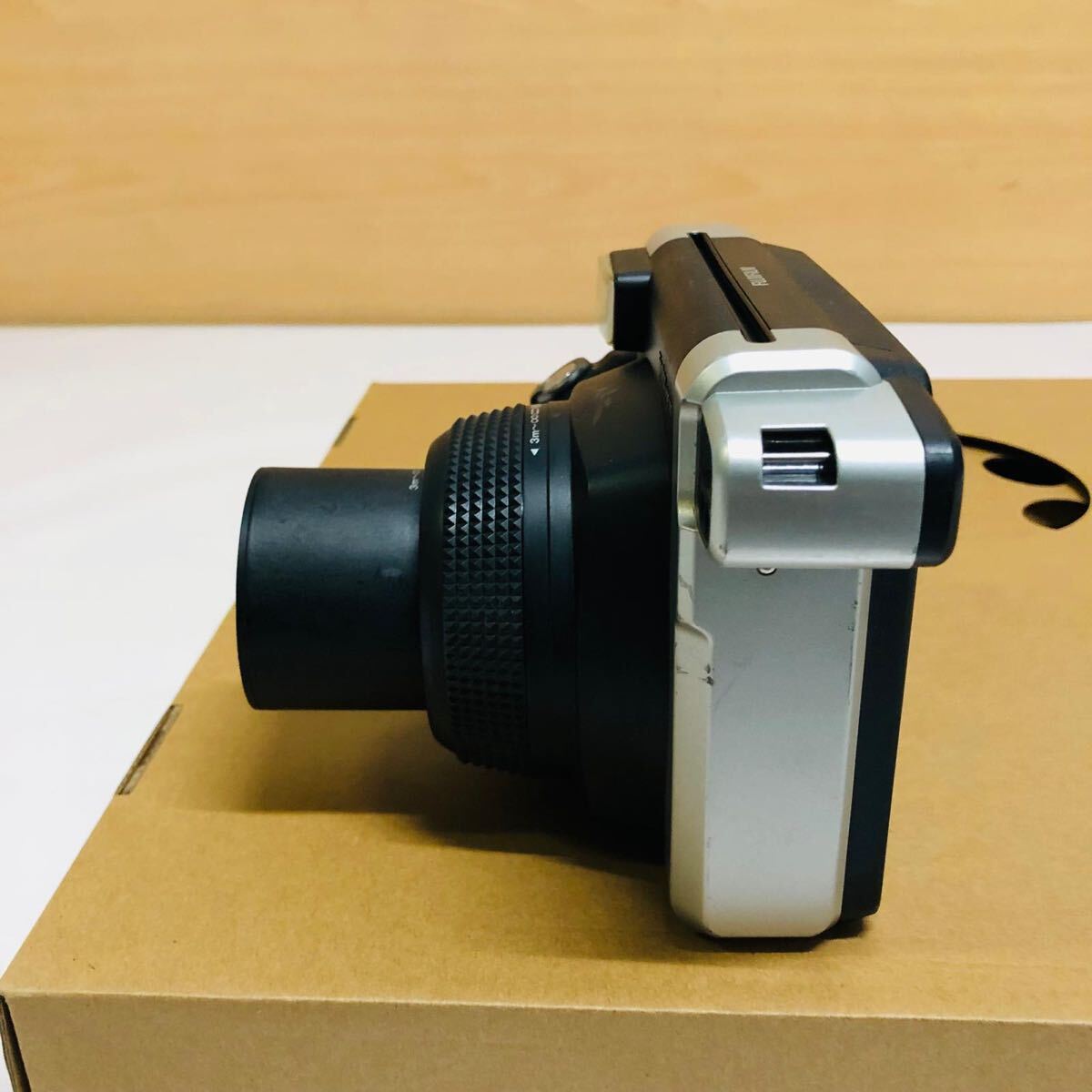 FUJIFILM 富士フイルム インスタントカメラ ポラロイド WIDE300