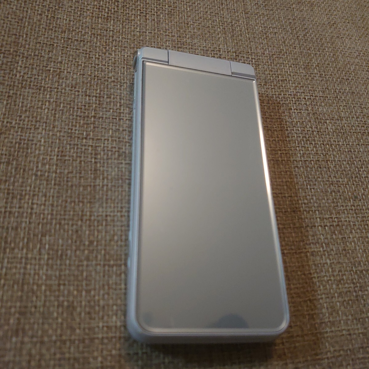美品 602SH Y! mobile シルバー SHARP シャープ AQUOS 【公式通販】