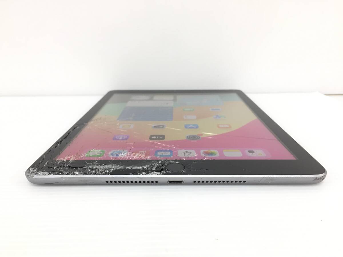 〇 au iPad 第6世代 Wi-Fi＋Cellularモデル 32GB A1954(MR6N2J/A) スペースグレイ 〇判定 動作品 ※難あり_5