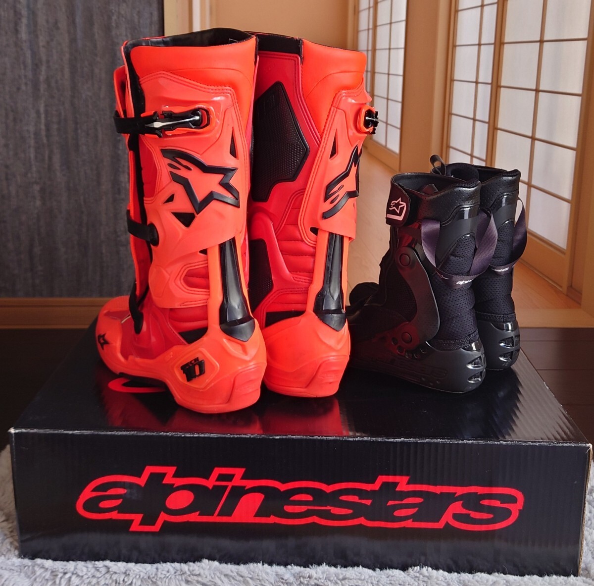  Alpinestars Tech 10 Ember Boots - Limited Edition Jett Lawrence 着用モデル_2