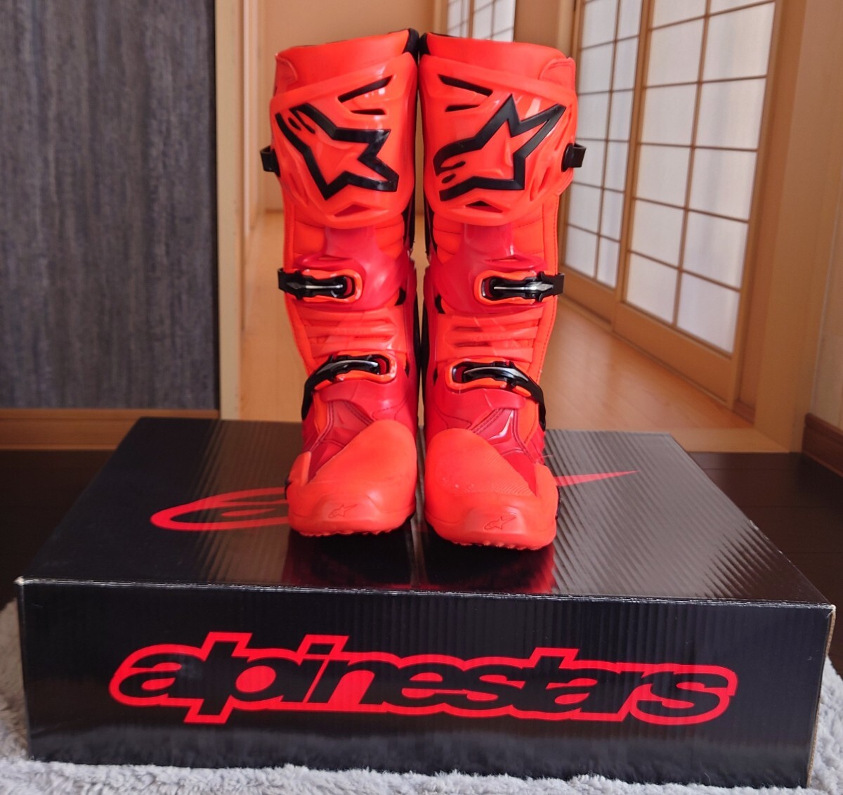  Alpinestars Tech 10 Ember Boots - Limited Edition Jett Lawrence 着用モデル_3